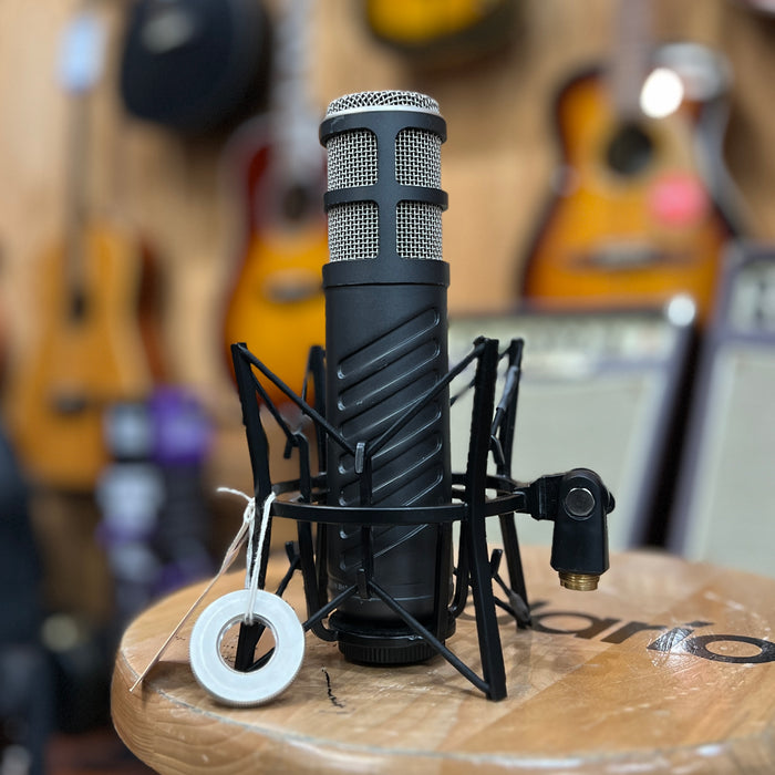 USED RODE ProCaster Dynamic Microphone w/ Shock Mount