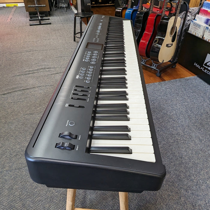 USED Roland FP-E50 Digital Piano