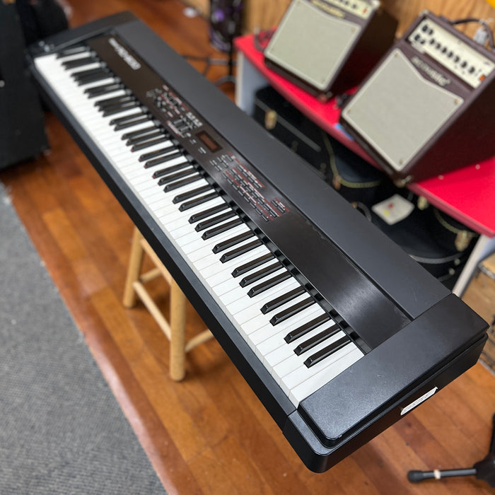 USED Roland RD-600  Digital Piano