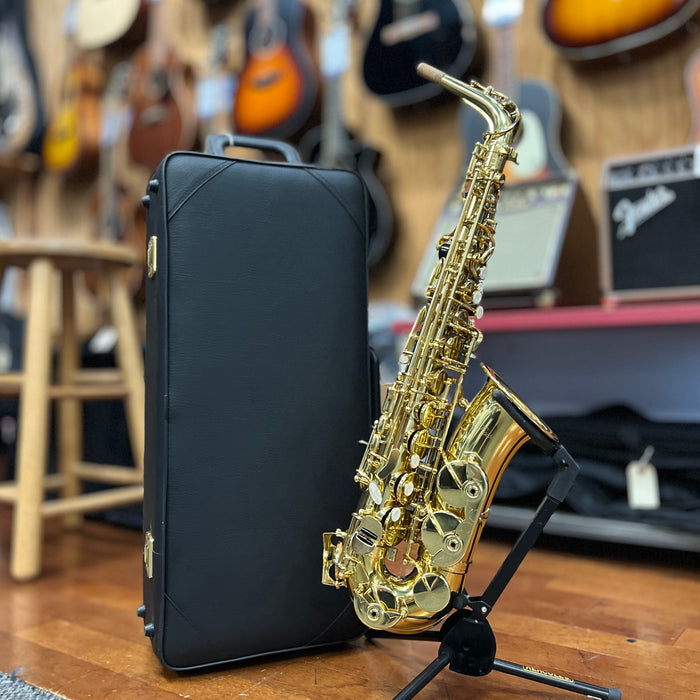 USED Rossetti Eb Alto Saxophone Outfit, Serial # ST050621003)