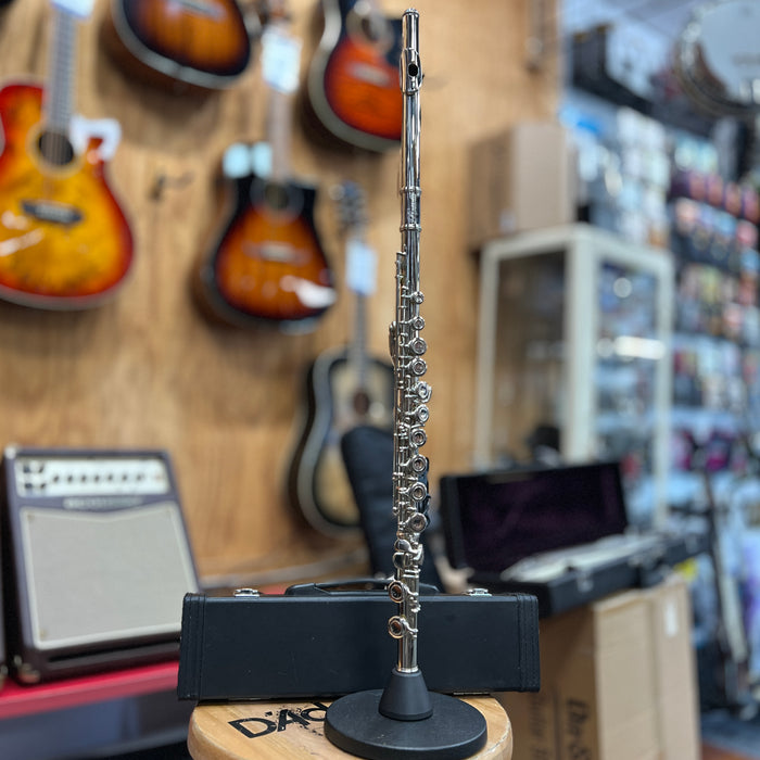 USED Rossetti Education Series Nickel Plated Student Flute Outfit