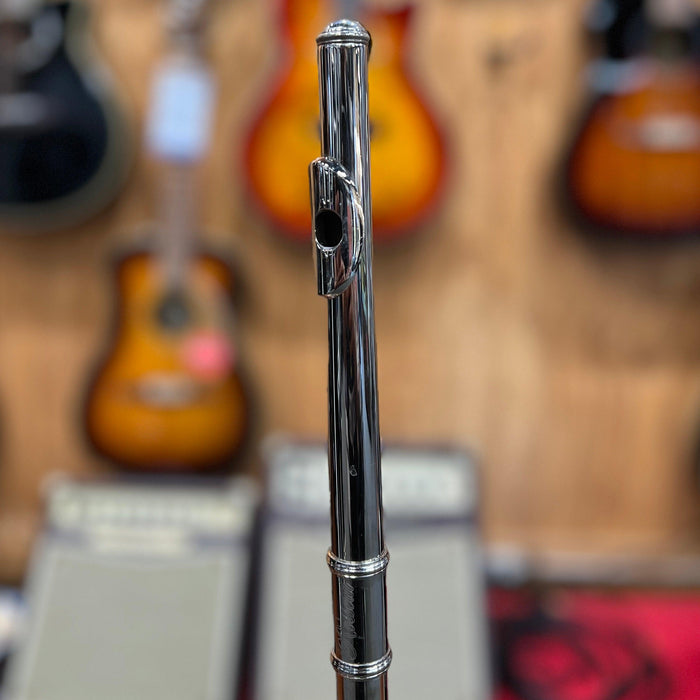 USED Rossetti Education Series Nickel Plated Student Flute Outfit