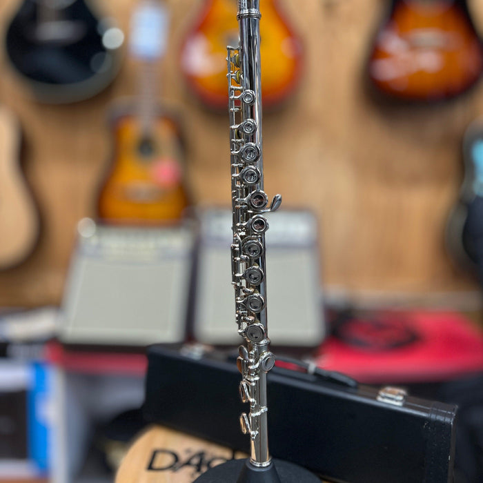 USED Rossetti Education Series Nickel Plated Student Flute Outfit
