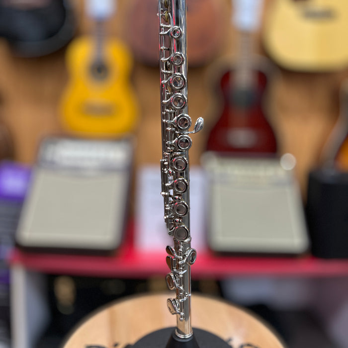 USED Rossetti Education Series Nickel Plated Student Flute Outfit (SL040522038)