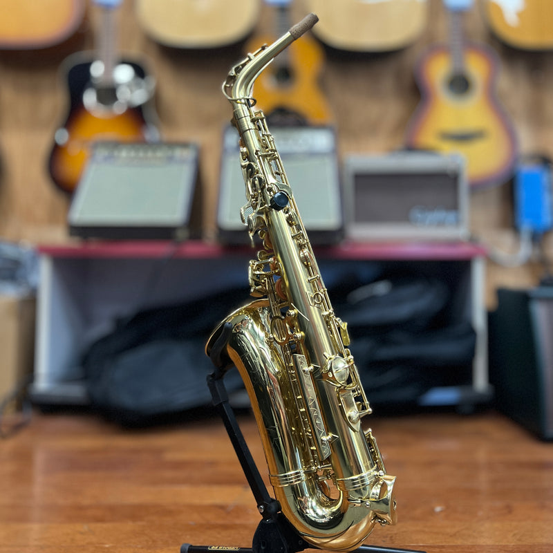 USED Rossetti Student Alto Saxophone Outfit 22008