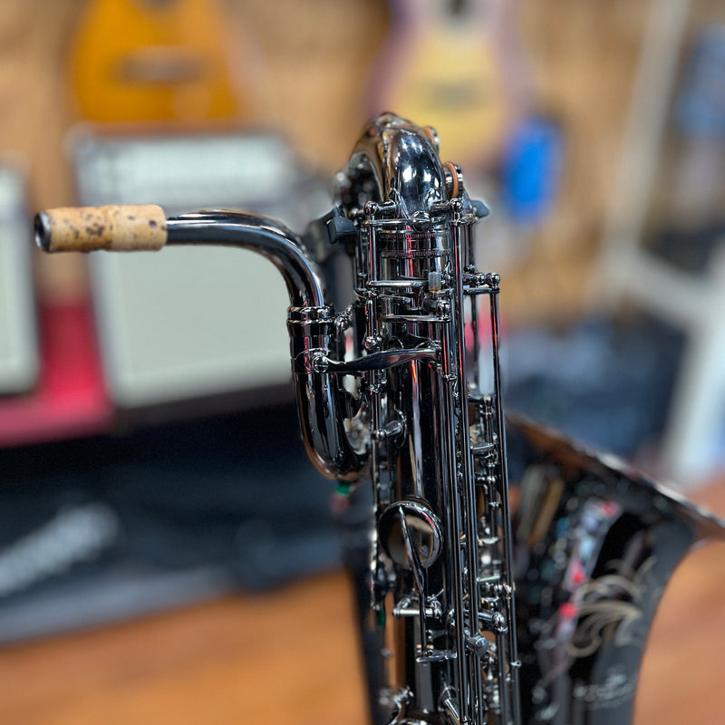 USED Schiller Elite Luxus V Baritone Saxophone Outfit – Black Nickel
