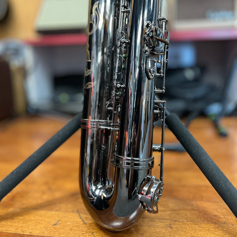 USED Schiller Elite Luxus V Baritone Saxophone Outfit – Black Nickel