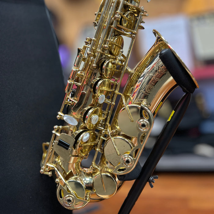 USED Selmer Paris SeleS AXOS Series Alto Saxophone Outfit, Serial A03498