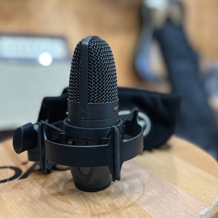 USED Shure SM27 Large-Diaphragm Cardioid Condenser Microphone w/ Pouch  & shockmount