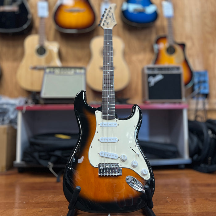 USED Silvertone Strat-Style Electric Guitar, Sunburst