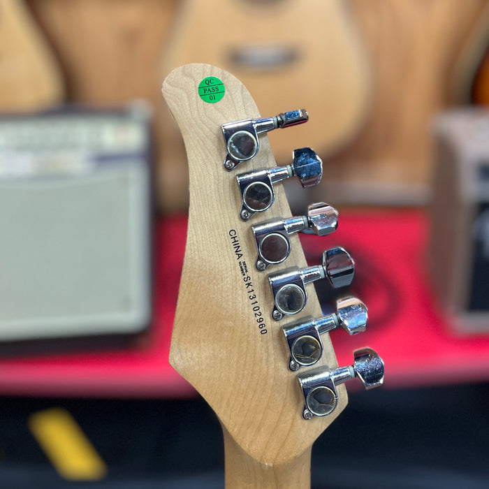 USED Silvertone Strat-Style Electric Guitar, Sunburst