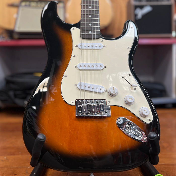 USED Silvertone Strat-Style Electric Guitar, Sunburst