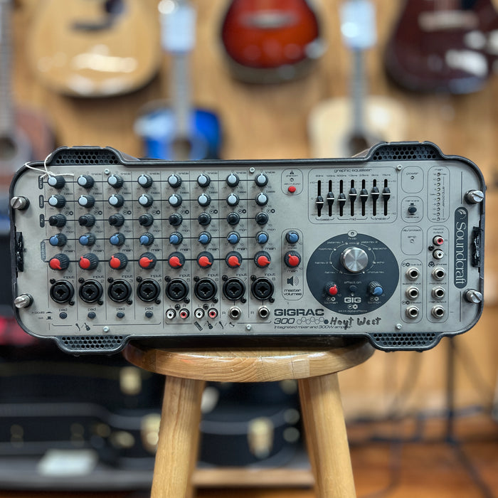 USED Soundcraft GigRac 300 Powered Mixer
