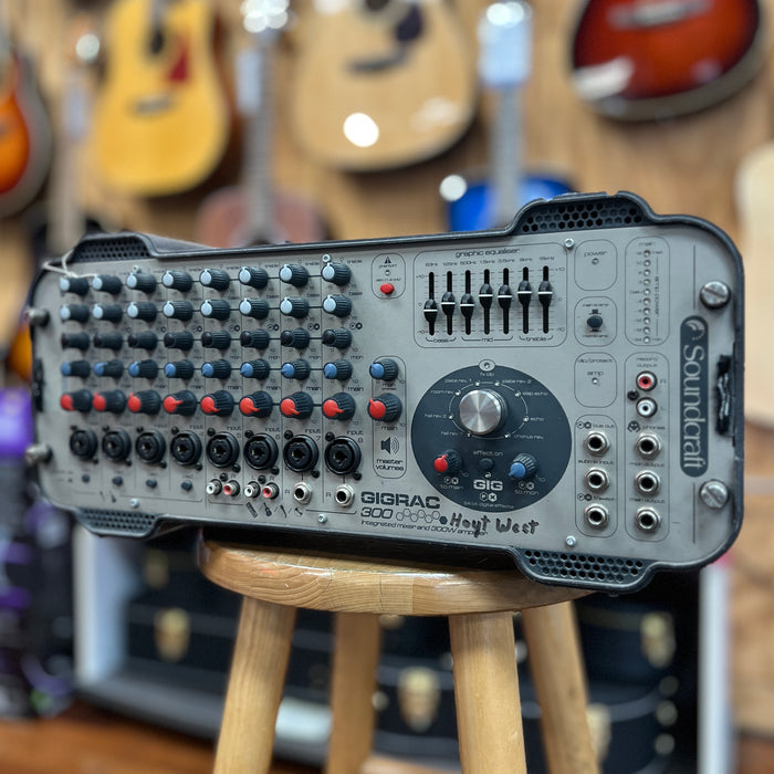 USED Soundcraft GigRac 300 Powered Mixer
