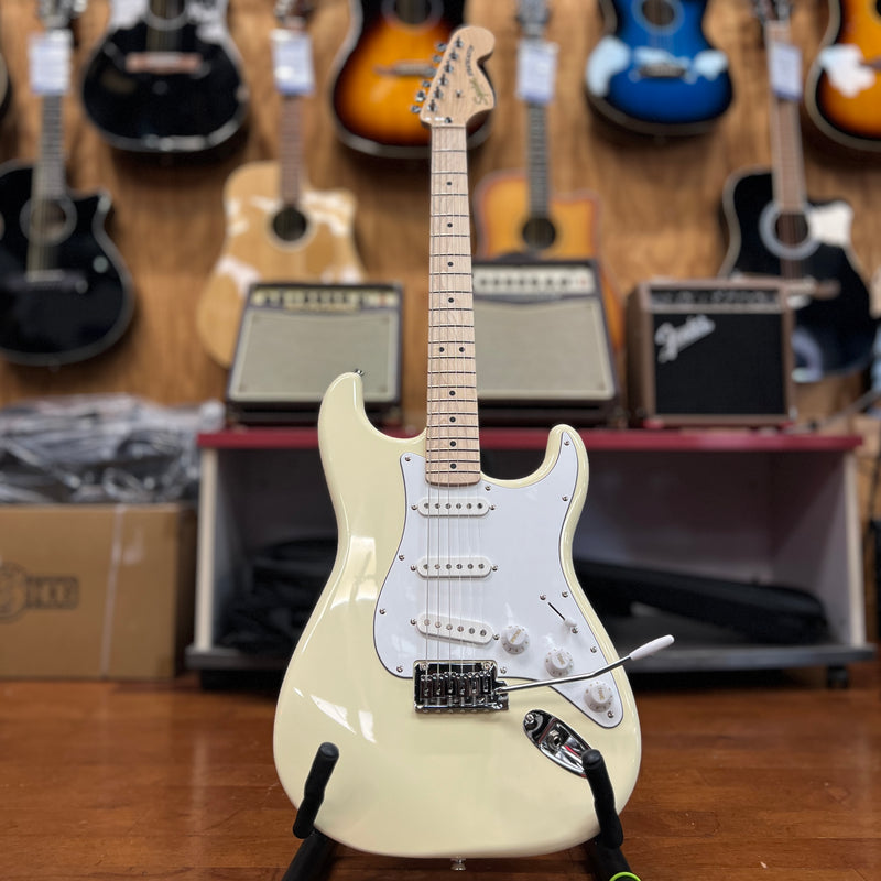USED Squier Affinity Series Stratocaster Maple Fingerboard Electric Guitar, Olympic White