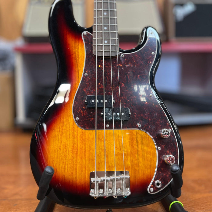USED Squier Classic Vibe '60s Precision Bass, 3-Tone Sunburst