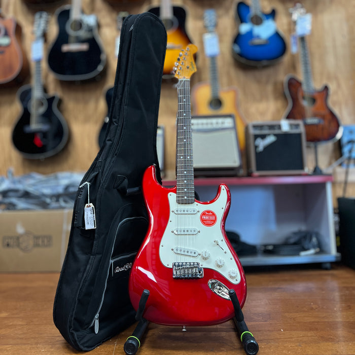 USED Squier Classic Vibe '60s Stratocaster, Laurel Fingerboard, Candy Apple Red w/ Bag