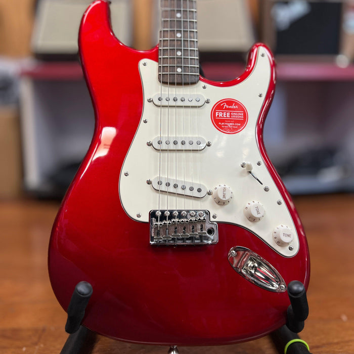 USED Squier Classic Vibe '60s Stratocaster, Laurel Fingerboard, Candy Apple Red w/ Bag