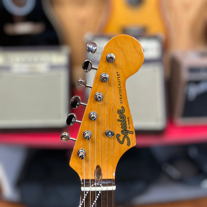 USED Squier Classic Vibe '60s Stratocaster, Laurel Fingerboard, Candy Apple Red w/ Bag