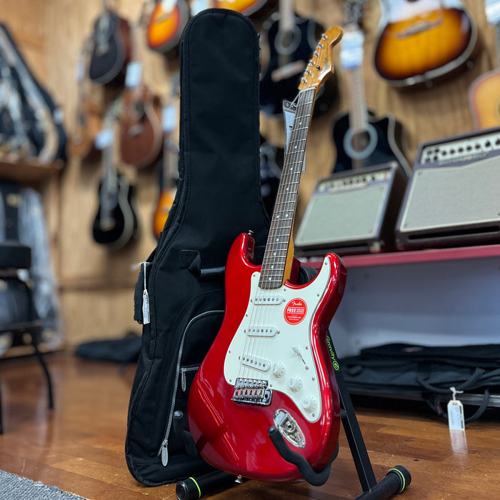 USED Squier Classic Vibe '60s Stratocaster, Laurel Fingerboard, Candy Apple Red w/ Bag