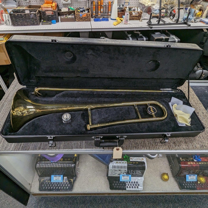 USED Stagg WS-TB225 Bb Tenor Slide Trombone with Case