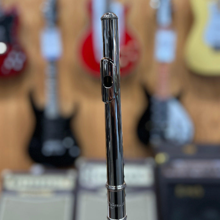 USED Strauss 6300 Series Student Flute Outfit - SL030524S013