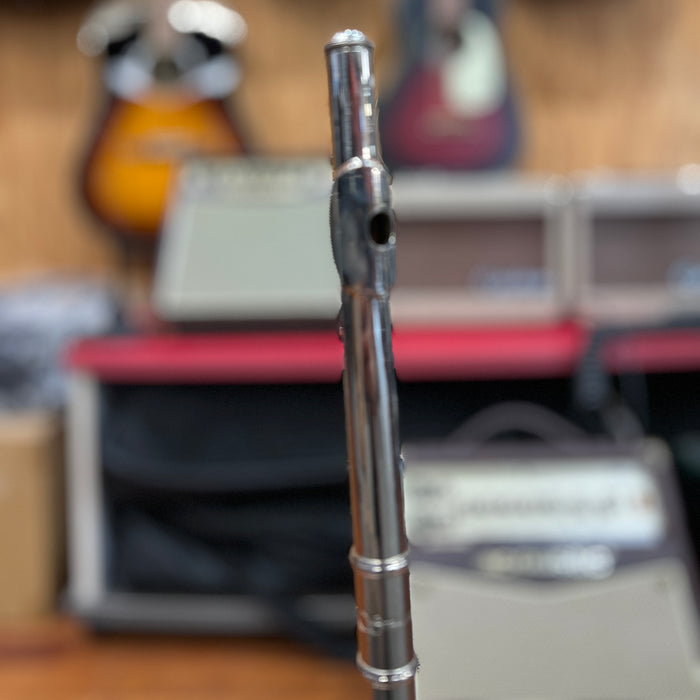 USED Strauss 6300 Series Student Flute Outfit - SL030524S030