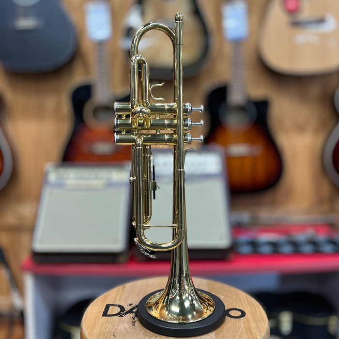USED Strauss 6300 Student Trumpet Outfit with Case and Mouthpiece, #24S040
