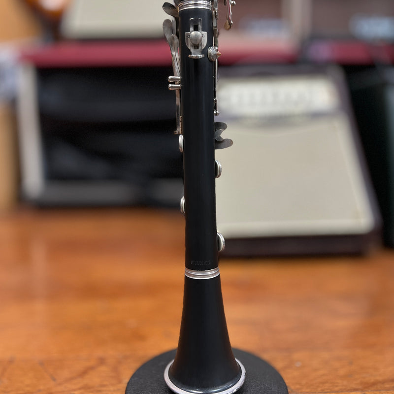 USED Strauss 6400 Series Bb Student Clarinet Outfit, #21S007