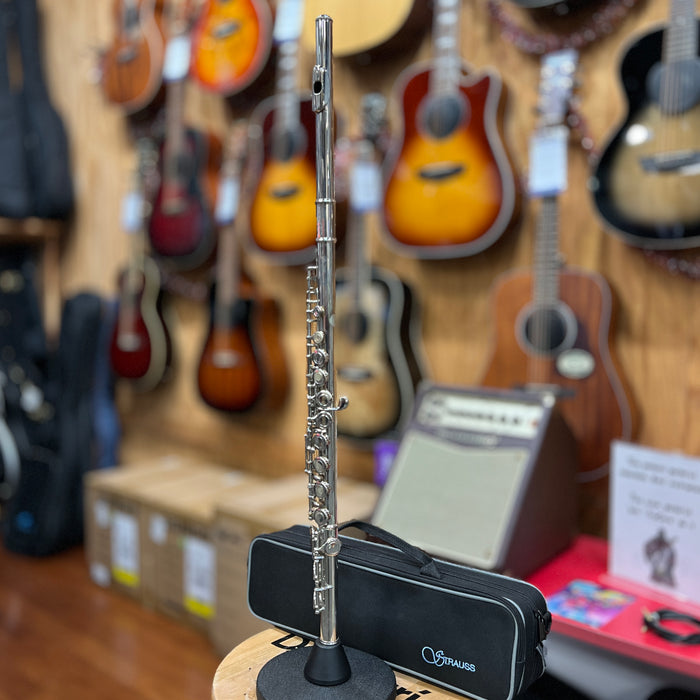 USED Strauss 6546 Student Flute Outfit, Serial #S0047