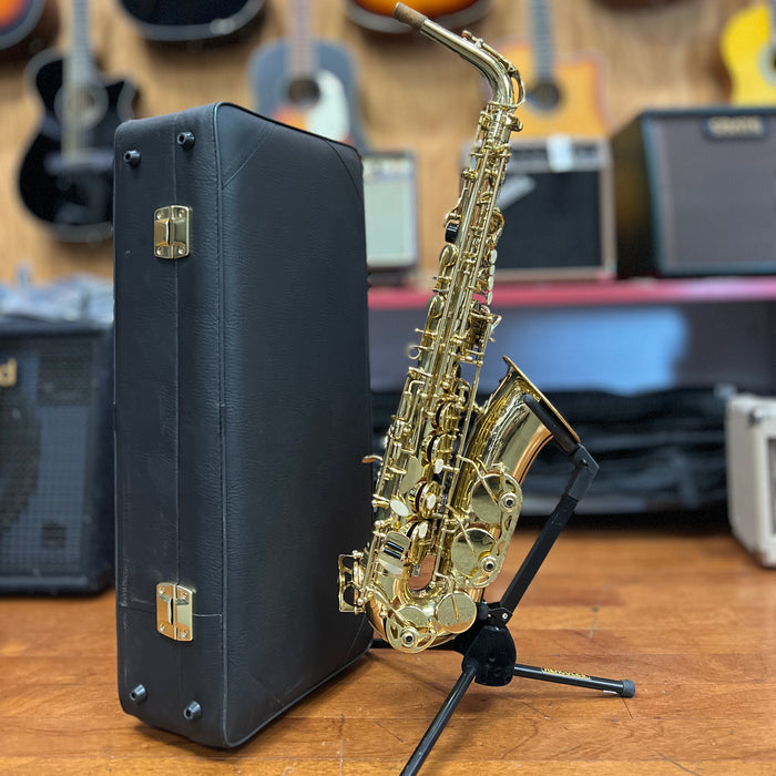 USED Strauss Alto Saxophone Outfit HTAS708152