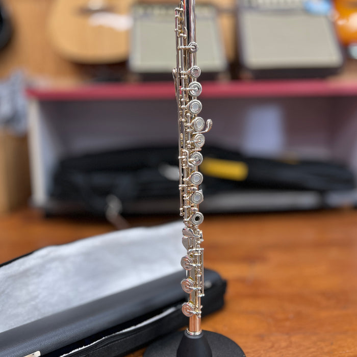 USED Strauss Milan Intermediate Silver Open-hole Flute Outfit, Low B