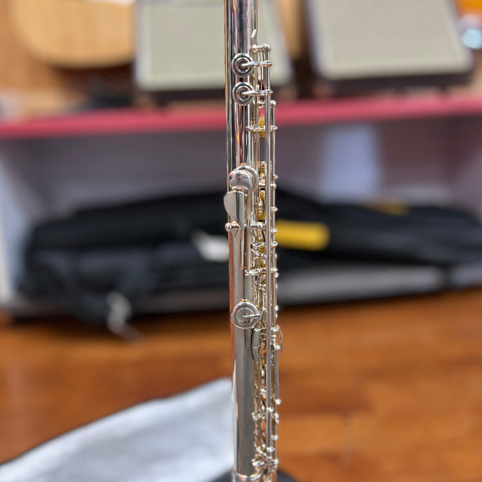 USED Strauss Milan Intermediate Silver Open-hole Flute Outfit, Low B