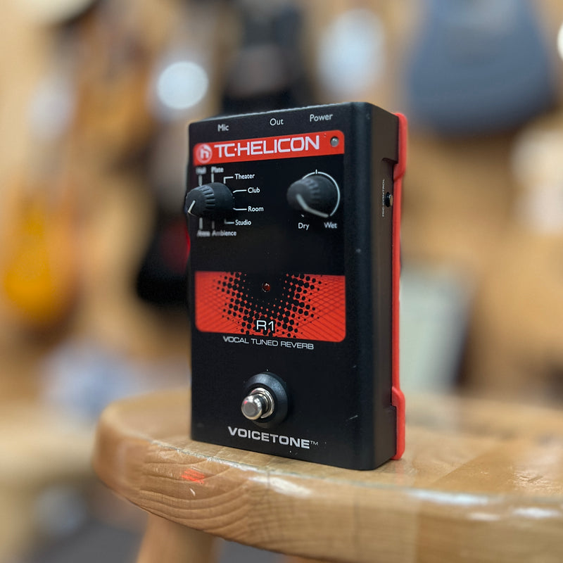 USED TC Helicon VoiceTone Single R1 Vocal Tuned Reverb Pedal