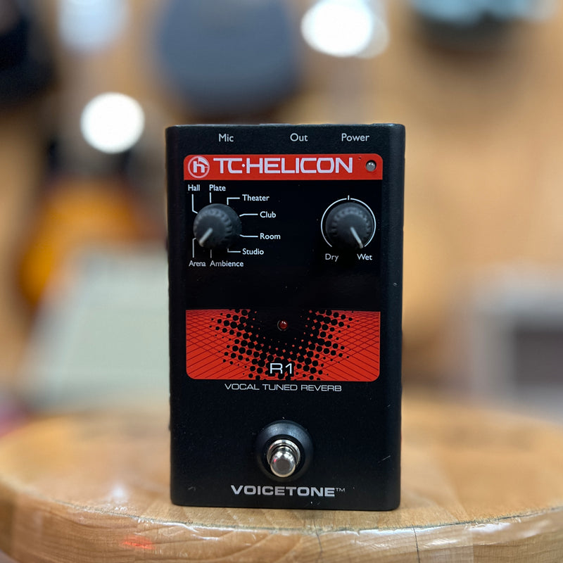 USED TC Helicon VoiceTone Single R1 Vocal Tuned Reverb Pedal