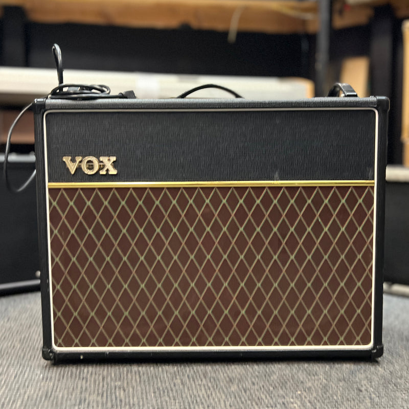 USED VOX AC30C2 30-Watt Guitar Combo Amp, Black