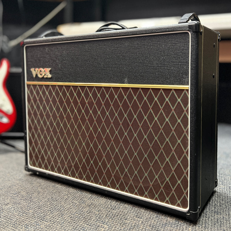 USED VOX AC30C2 30-Watt Guitar Combo Amp, Black
