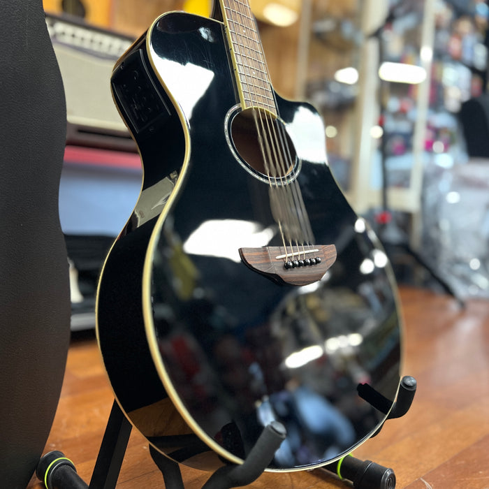 USED Yamaha APX600 Acoustic-Electric Guitar w/ Hardshell Case, Black