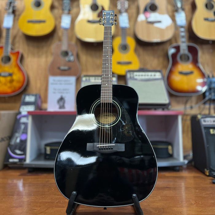 USED Yamaha F335 Dreadnought Acoustic Guitar, Black