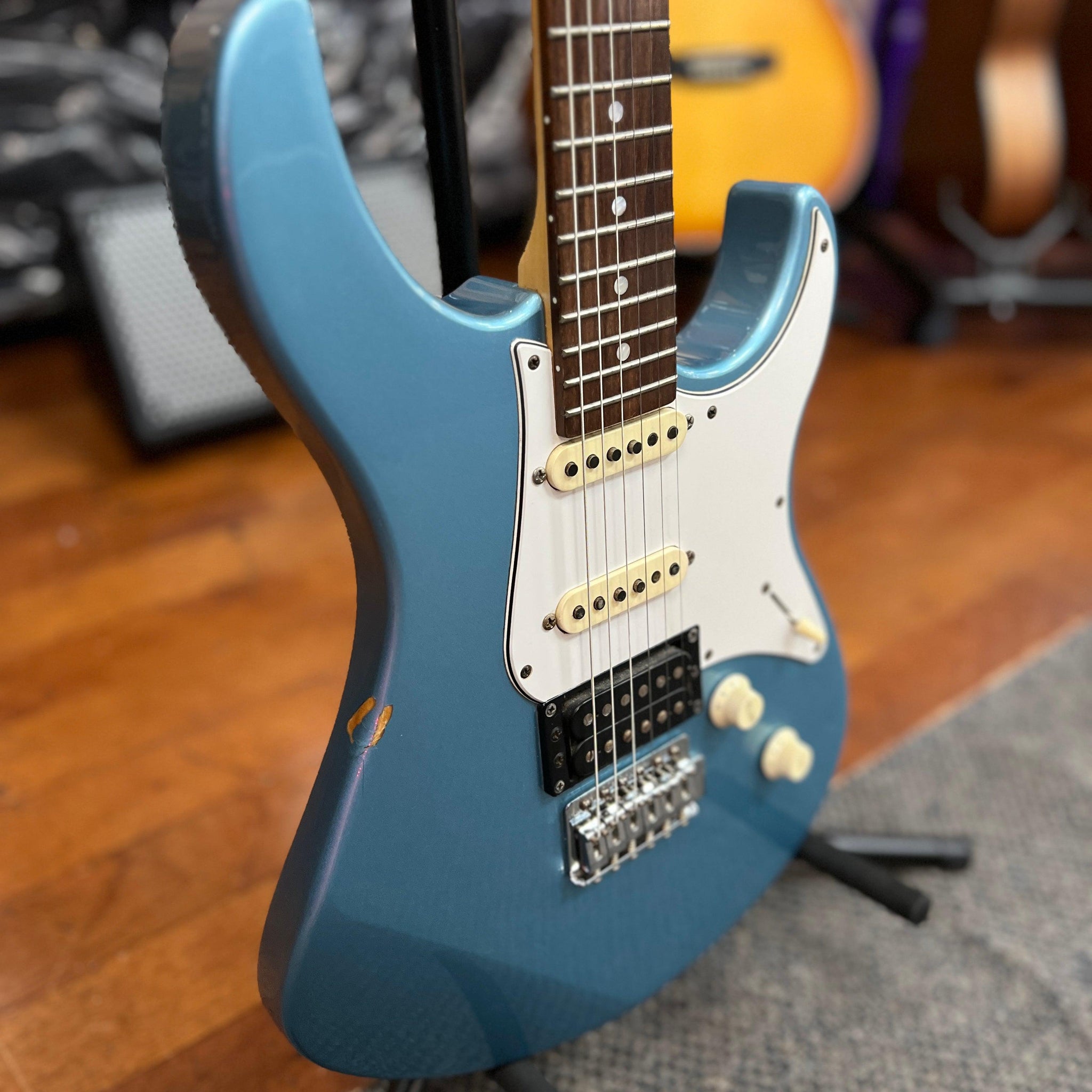 Used Electric Guitars | Dirt Cheep