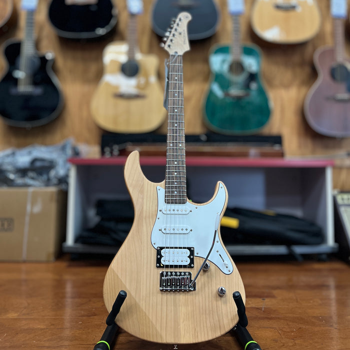 USED Yamaha Pacifica PAC112V Natural Electric Guitar