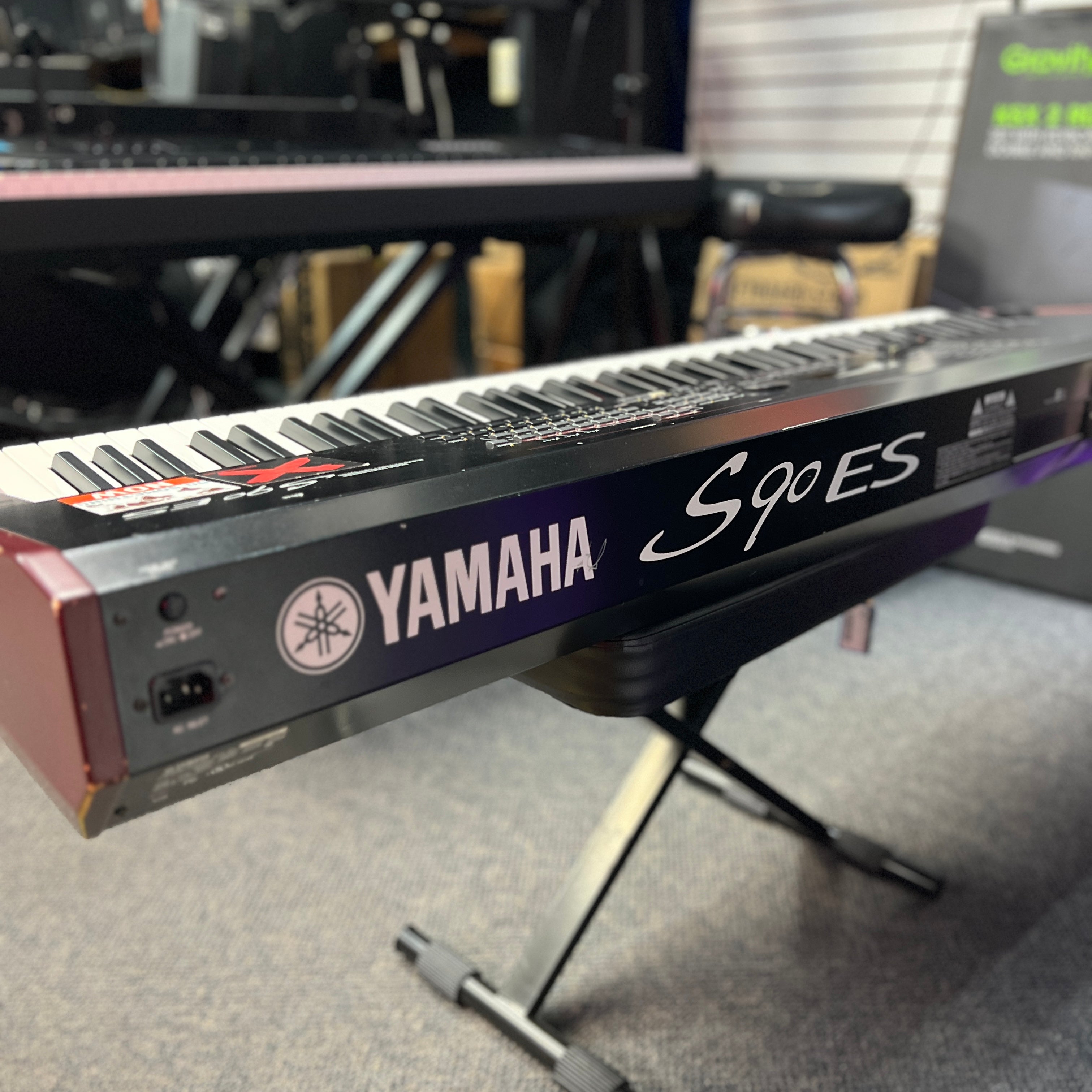 USED Yamaha S90es Digital Piano/ Synthesizer 88 Key — Dirt Cheep