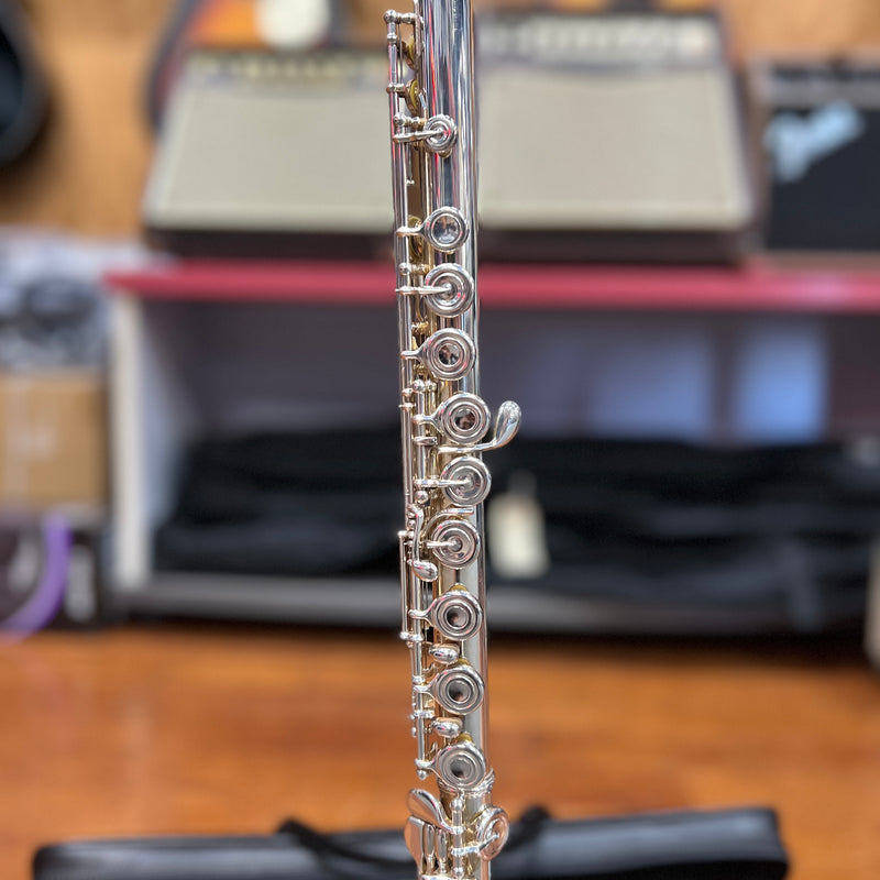 USED Yamaha YFL-674 Intermediate Solid Silver Flute Outfit, SN#009165