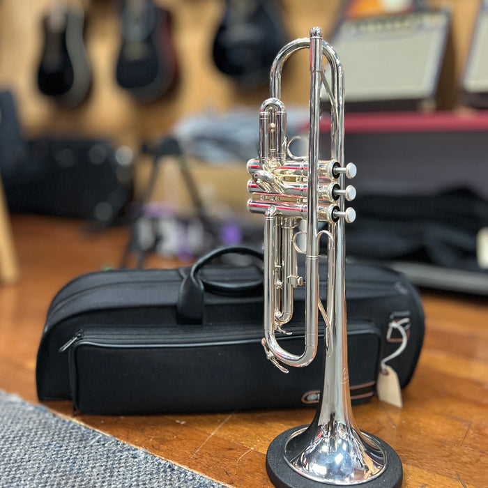 USED Yamaha YTR-2330 Student Bb Trumpet, Silver, Serial # 229062