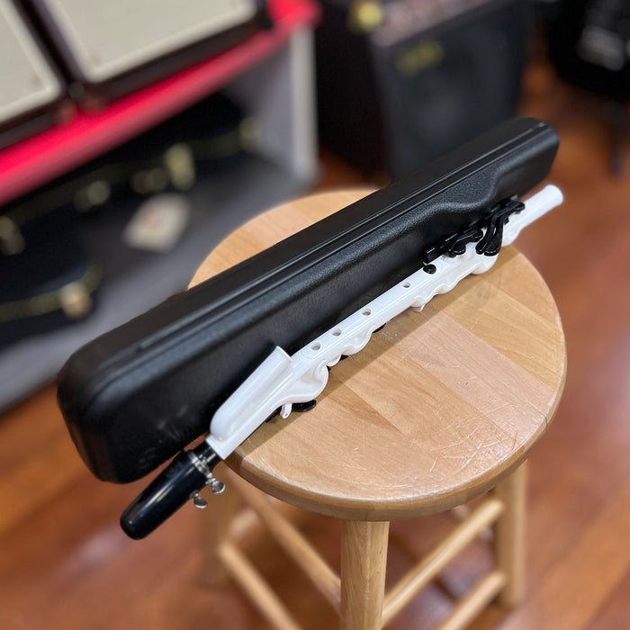 USED Yamaha YVS-100 Venova Casual Wind Instrument w/ Case