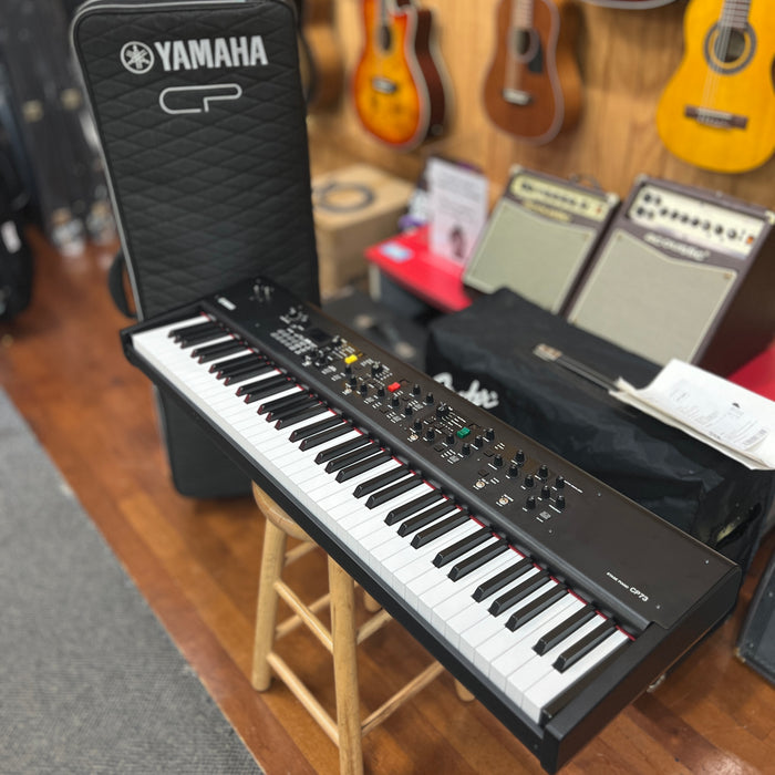 USED Yamaha cp73 73-Key Stage Piano w/ Roller Bag