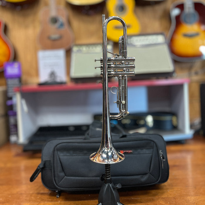 VINTAGE 1969 Olds Studio Trumpet Outfit, Fullerton California, Nickel