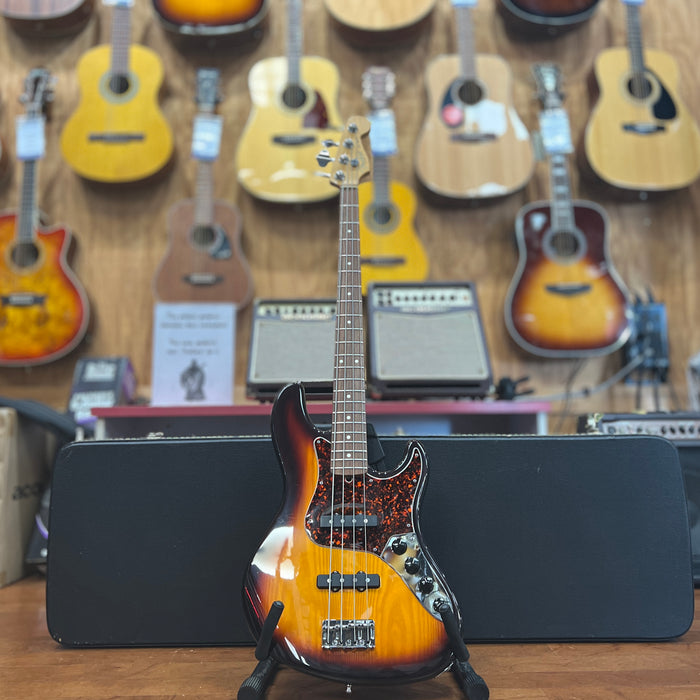 VINTAGE 1997 USA Fender Jazz Bass w/ case , Sunburst