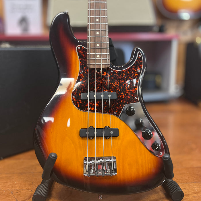 VINTAGE 1997 USA Fender Jazz Bass w/ case , Sunburst