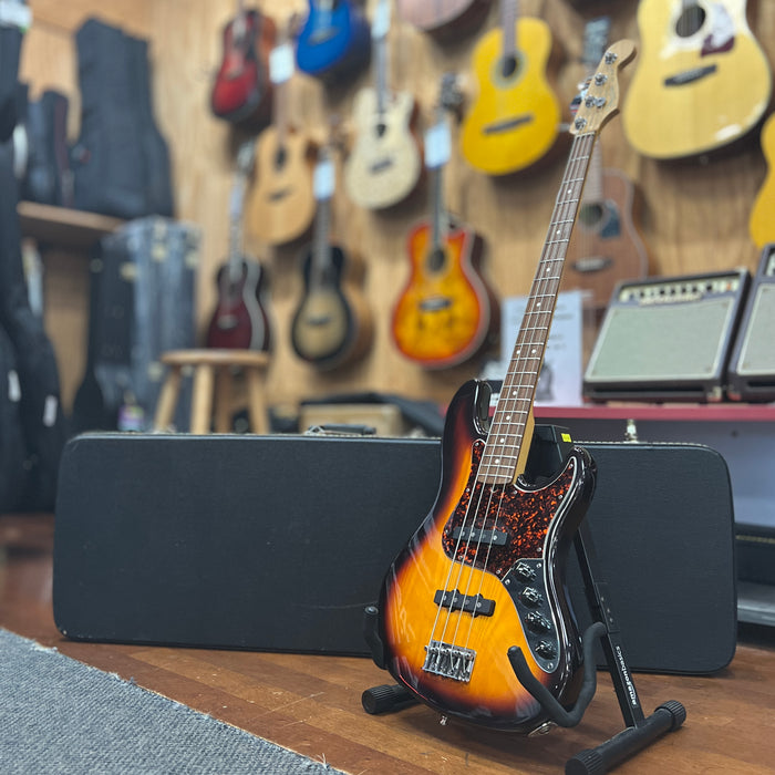 VINTAGE 1997 USA Fender Jazz Bass w/ case , Sunburst